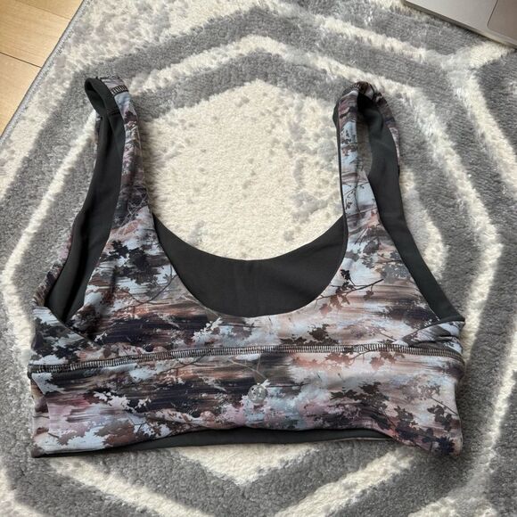 Lululemon Align Bra Light Support A/B Cup
Future Utopia Multi / Graphite Grey 6 - Picture 6 of 12